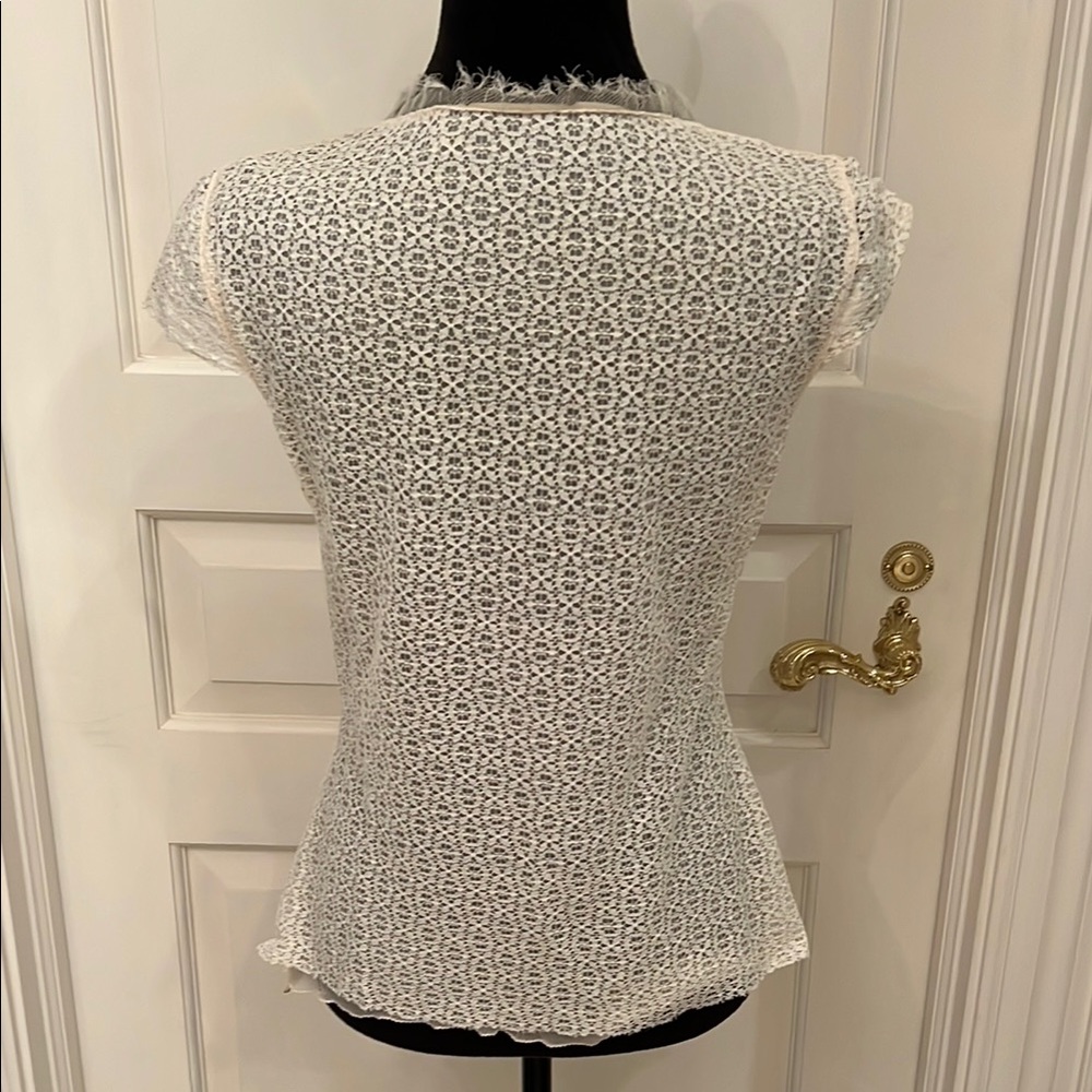 Elegant Lace V-Neck Top - Picture 6 of 6